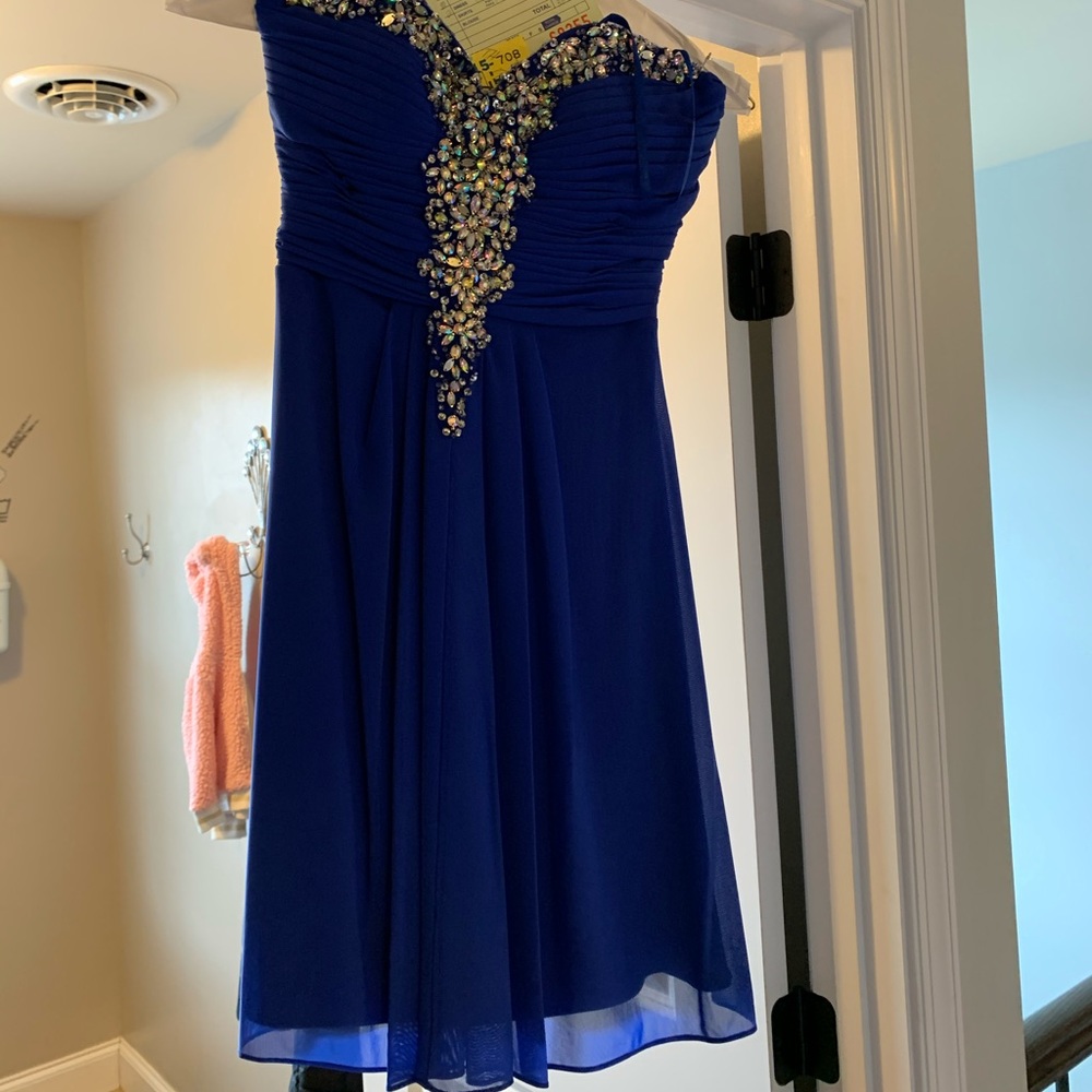 Homecoming / Formal Strapless Dress